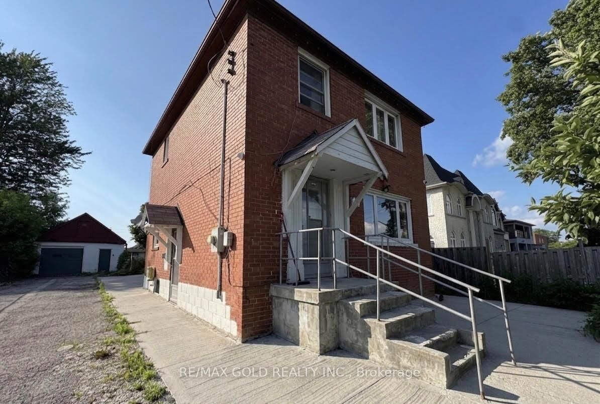 Property Photo: 15 Scarboro Street ON L4T 1E3