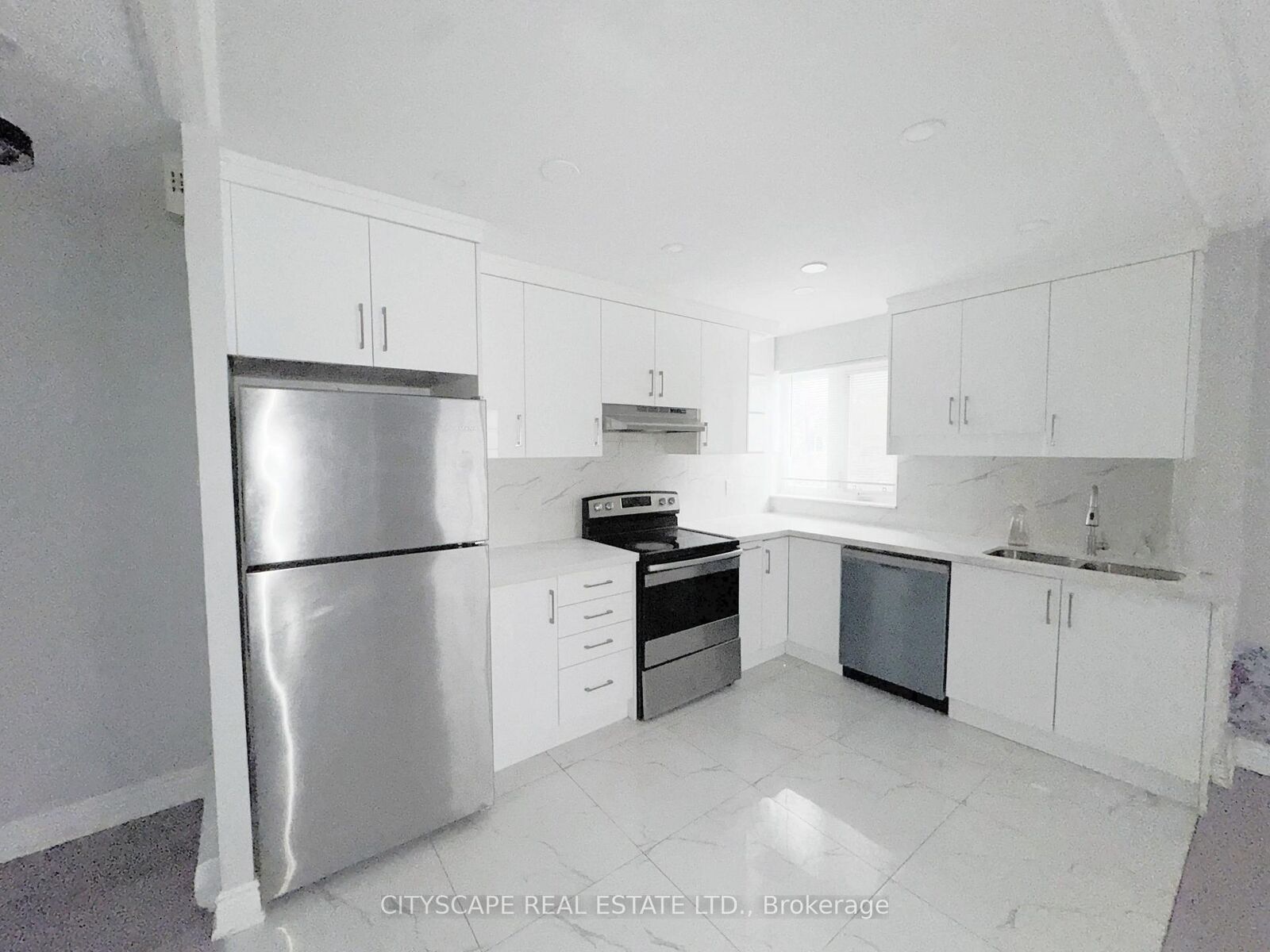 Property Photo: 1055 Dundas Street E 192 ON L4Y 3X6