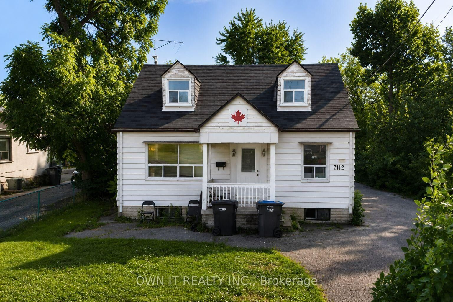 Property Photo: 7112 Goreway Drive ON L4T 2T6