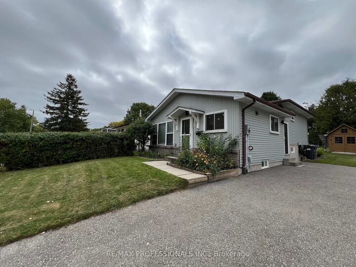 Property Photo: 373 West Acres Drive ON N1H 7B3