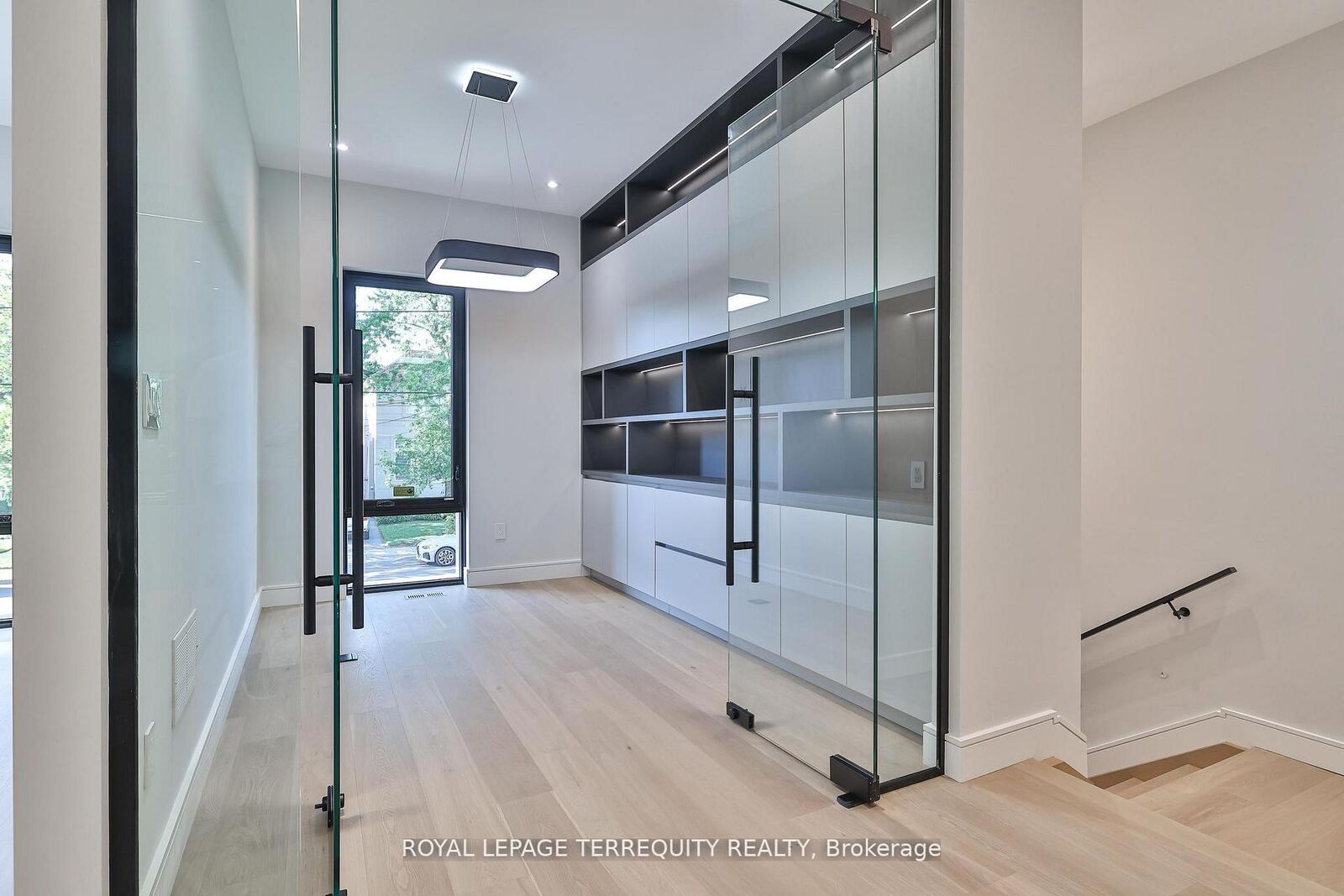 Property Photo:  741 Woburn Avenue  ON M5M 1M2 