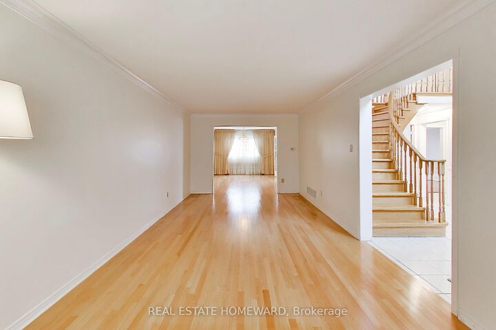 Property Photo: 23 Hutchcroft Avenue ON M1V 3S3
