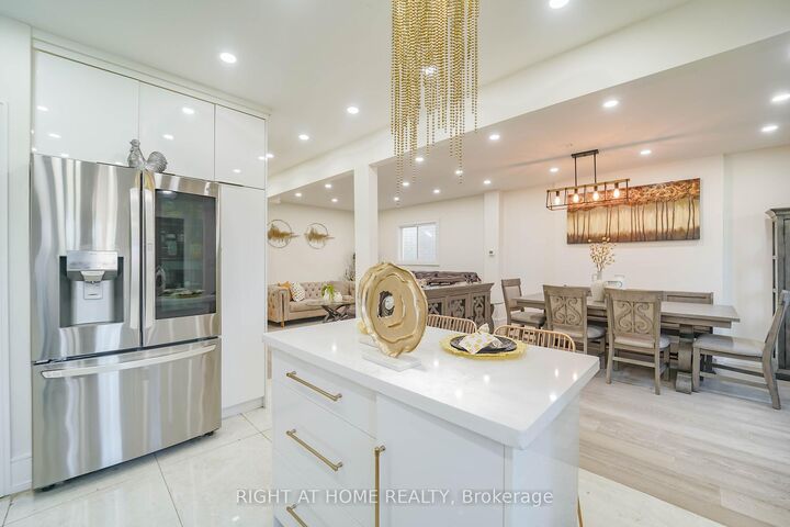 Property Photo: 174 Aylesworth Avenue ON M1N 2J6
