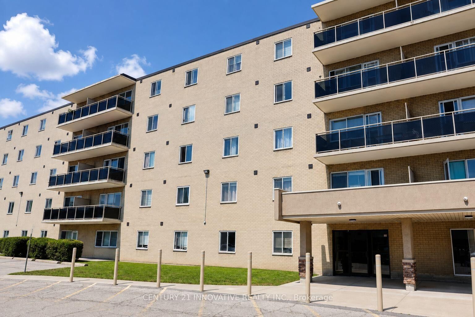 Photo de la propriété:  936 Glen Street 101  ON L1J 5Z7 