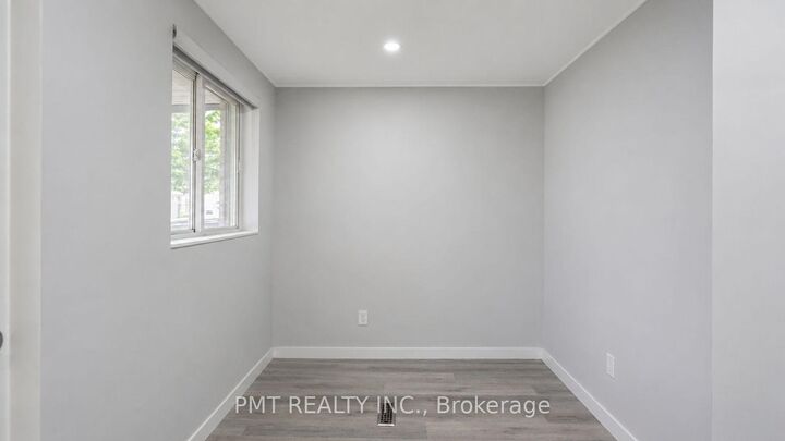Property Photo:  109 Nassau Street  ON L1J 4A3 