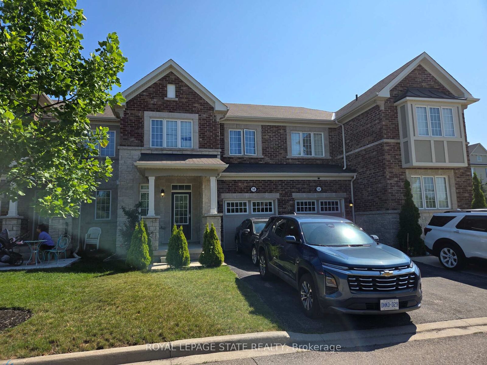Property Photo: 50 Dredge Court ON L9T 8T1