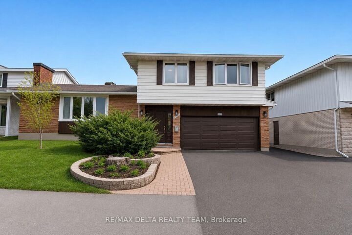 Property Photo: 2350 Georgina Drive ON K2B 7M5