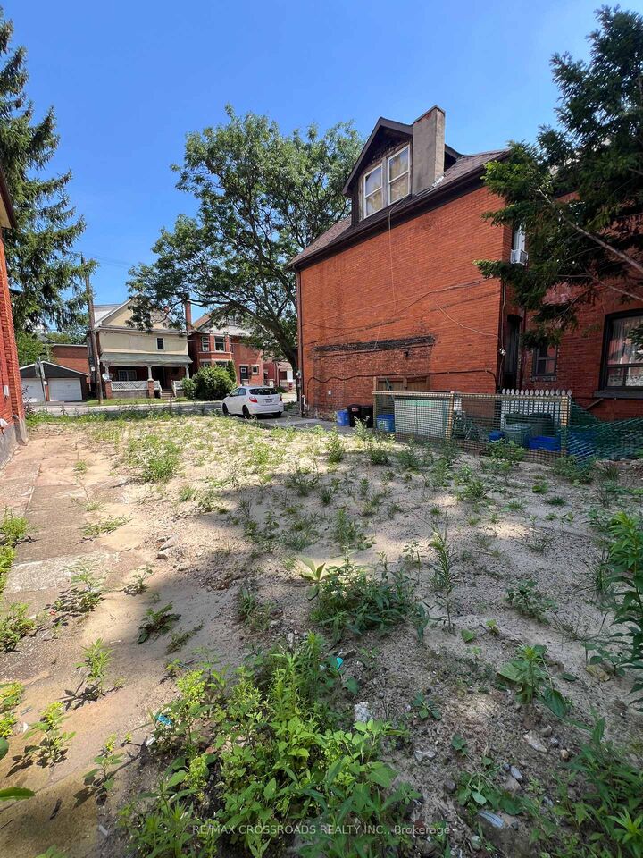 Photo de la propriété:  128 Stinson Street  ON L8N 1S6 