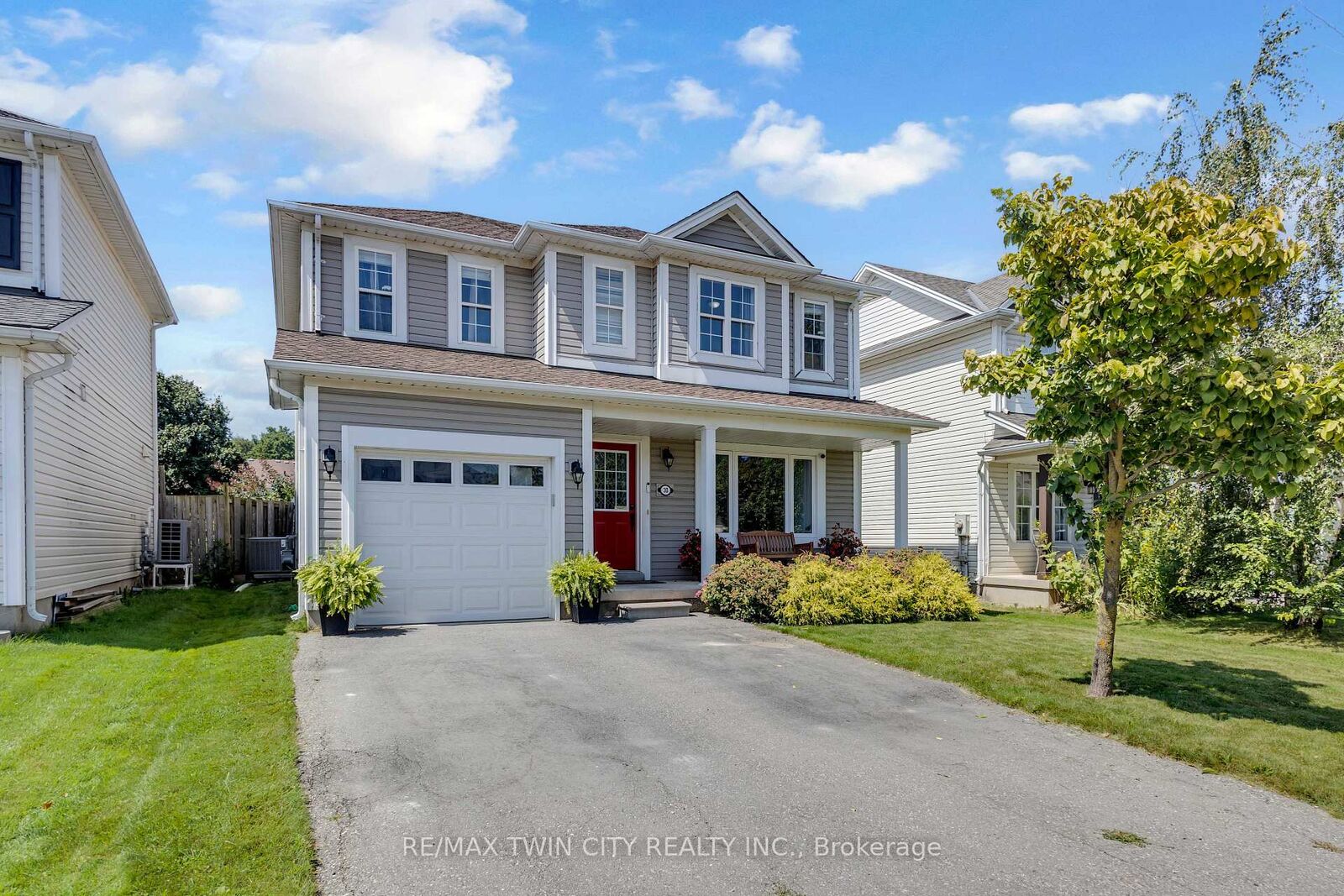 Property Photo:  30 Stowe Terrace  ON N3T 6P2 