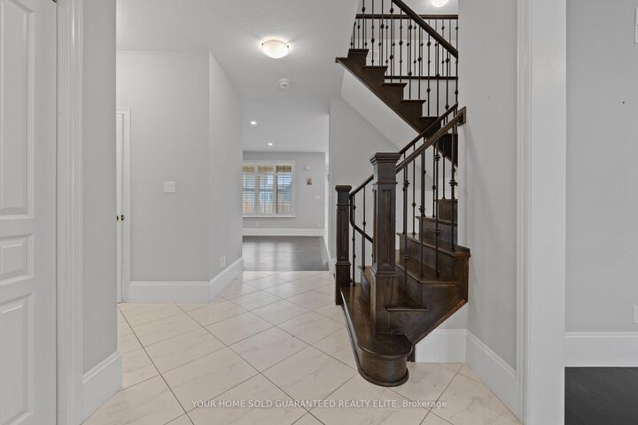Property Photo:  29 Harvest Gate  ON L0R 2A0 