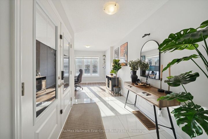 Property Photo:  40 Porcelain Way  ON L1R 0R6 