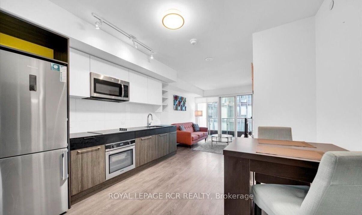 Property Photo:  68 Shuter Street 2307  ON M5B 1B4 