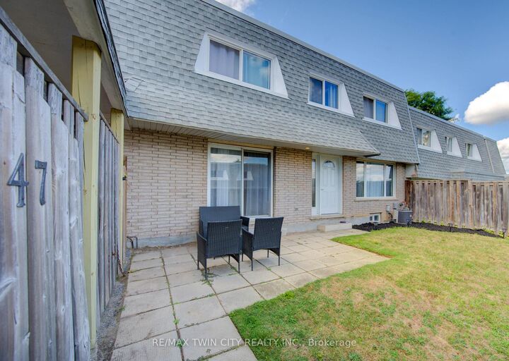 Property Photo: 14 Williamsburg Road 47 ON N2E 1W1