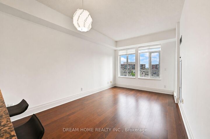 Property Photo:  111 Upper Duke Crescent 619  ON L6G 0C8 