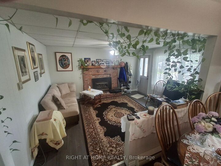 Property Photo: 717 Mersea Rd 6 Road E ON N8H 3V8