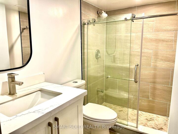 Property Photo:  52 Monkswood Crescent Lower  ON L3Y 2K1 