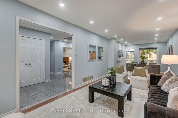 Property Photo: 110 Havelock Drive ON L6W 4C6