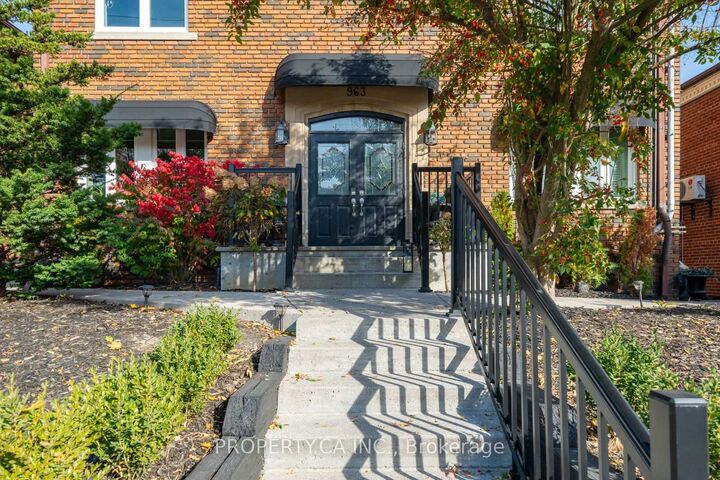 Property Photo:  963 Avenue Road 5  ON M5P 2K9 