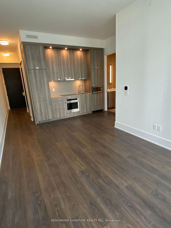 Property Photo:  470 Front Street W 3510  ON M5V 0V6 