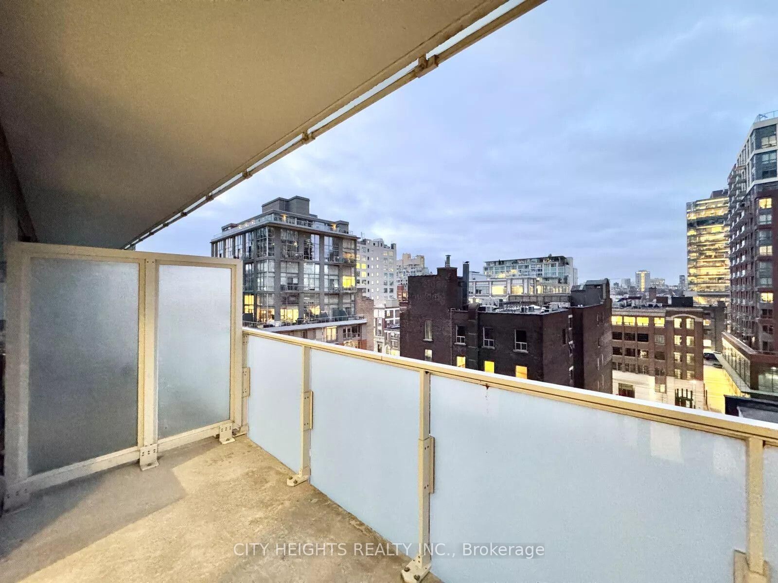 Property Photo:  11 Charlotte Street 705  ON M5V 2H5 