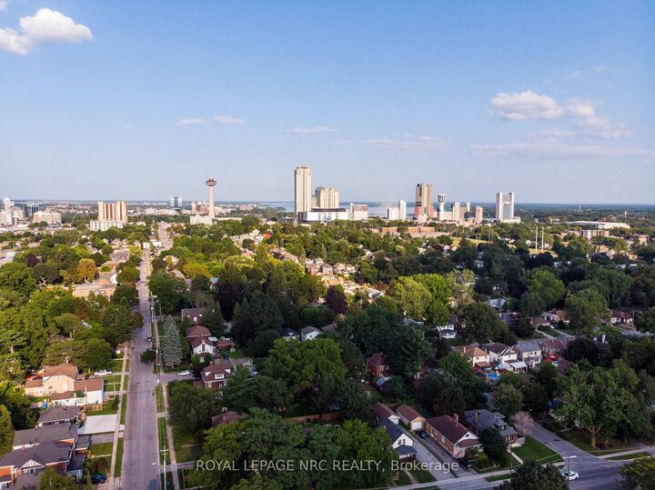 Property Photo: 6255 Culp Street ON L2G 2C2