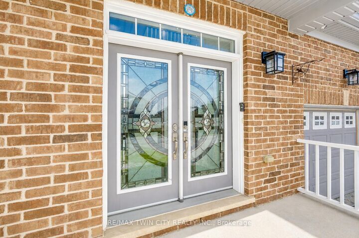 Property Photo: 498 Thomas Slee Drive ON N2P 2Y1