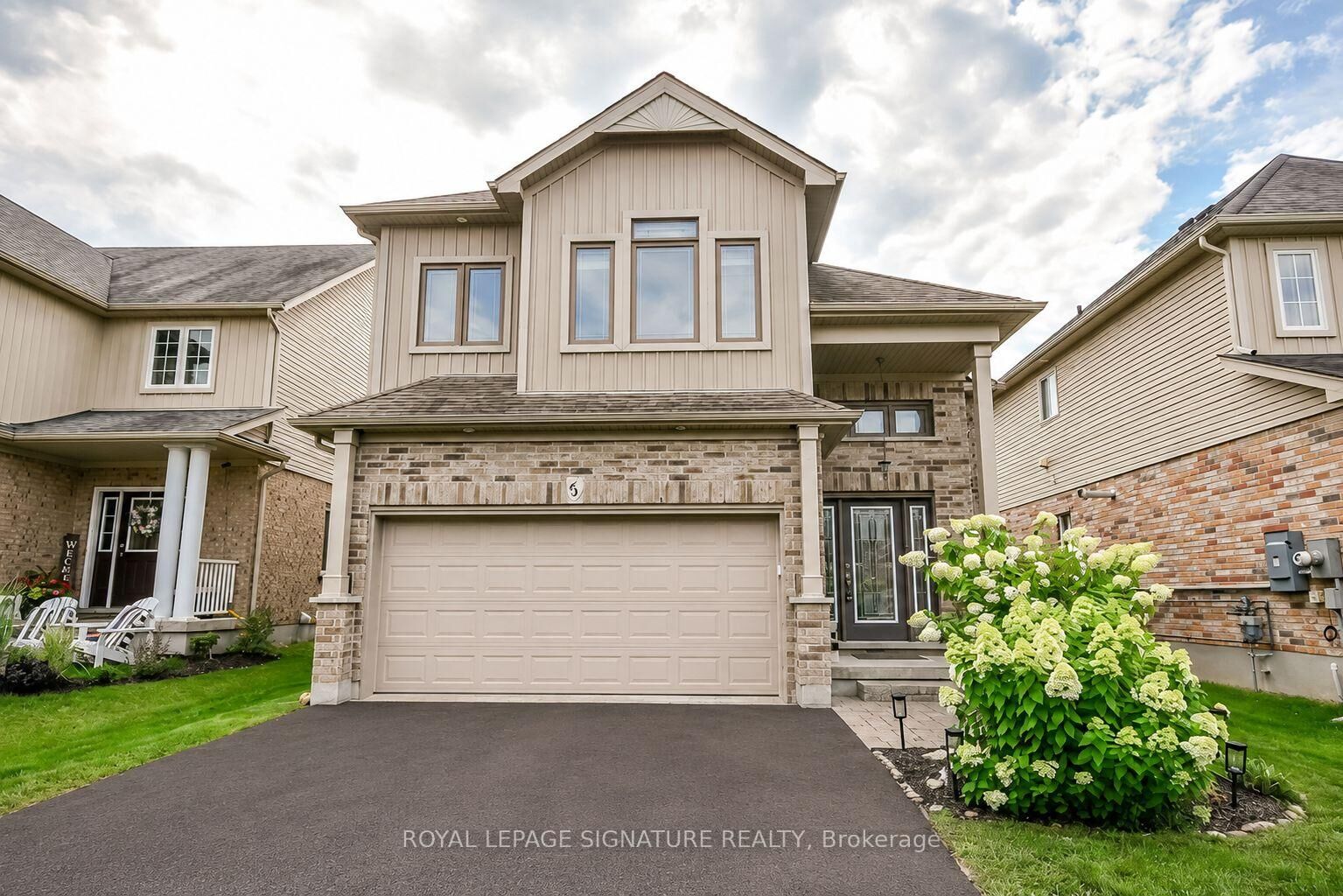 Photo de la propriété:  63 Quigley Street  ON L0M 1B6 