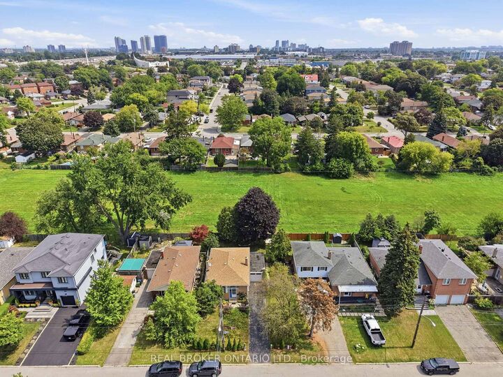 88 Cavehill Crescent — photo 1