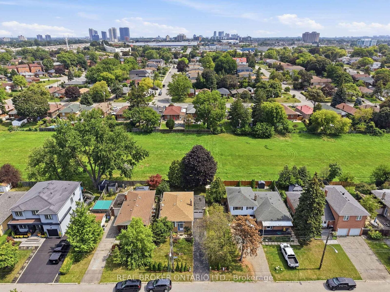 Property Photo:  88 Cavehill Crescent  ON M1R 4P9 