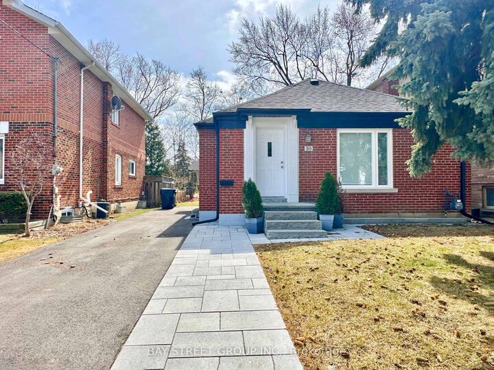 Property Photo: 99 Park Home Avenue ON M2N 1W7