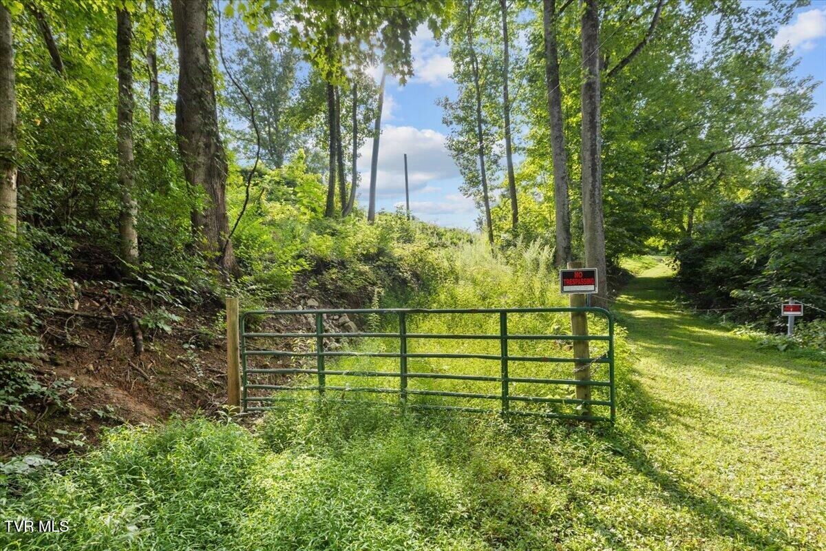 Property Photo: 324 Locust Hill Drive VA 24201
