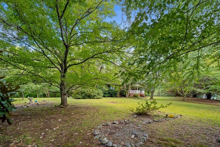 Property Photo: 825 Chattooga Ridge Road SC 29664