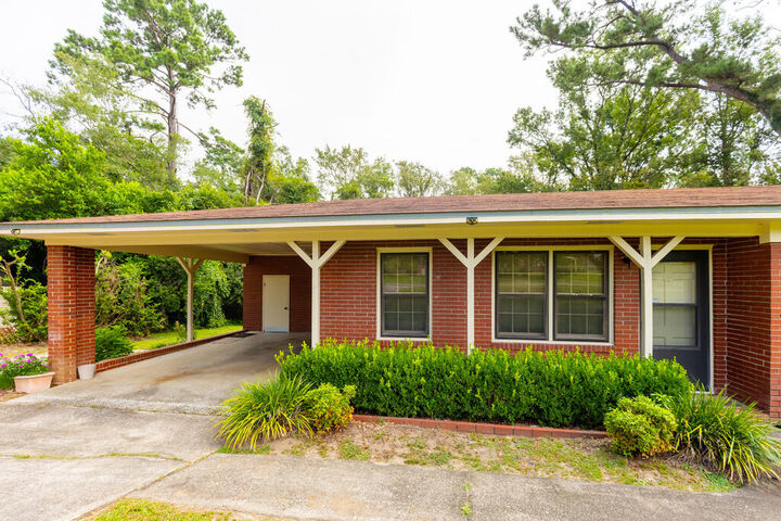 Property Photo: 609 Parker Mathis Drive GA 31601
