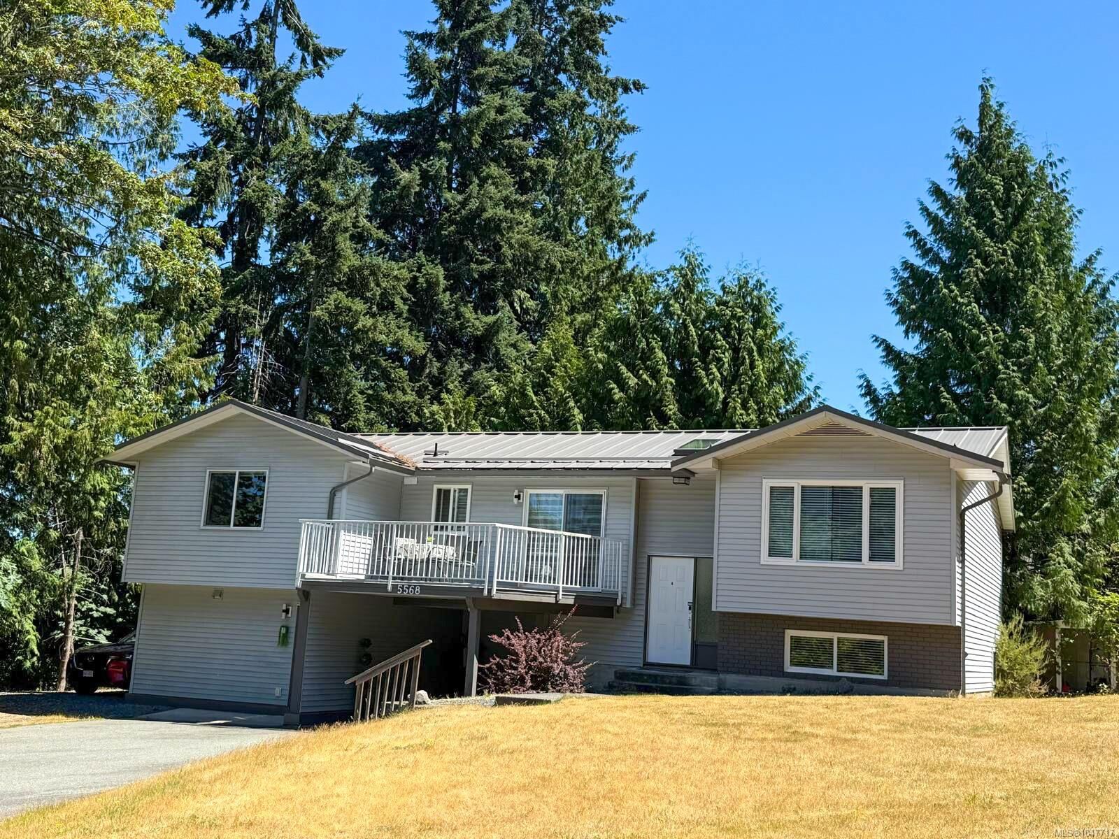 Property Photo: 5568 Norasea Rd BC V9T 6S2