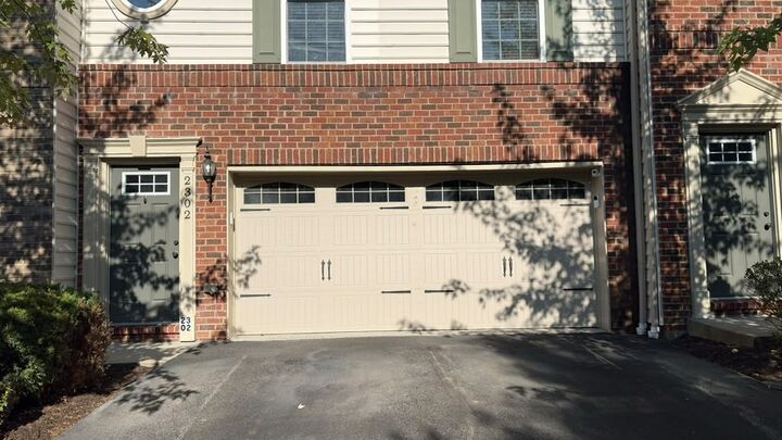 Property Photo:  2302 Pointe View  PA 16046 