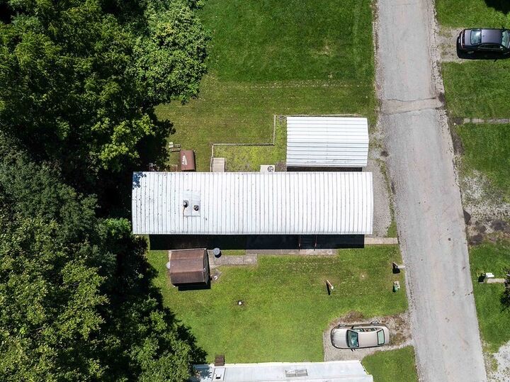 Property Photo: 1044 Bert Cir PA 15675