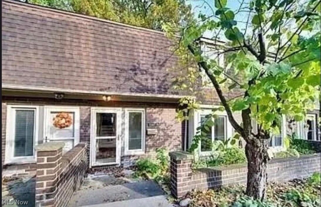 Property Photo:  6943 W Fitzwater Road 20  OH 44141 