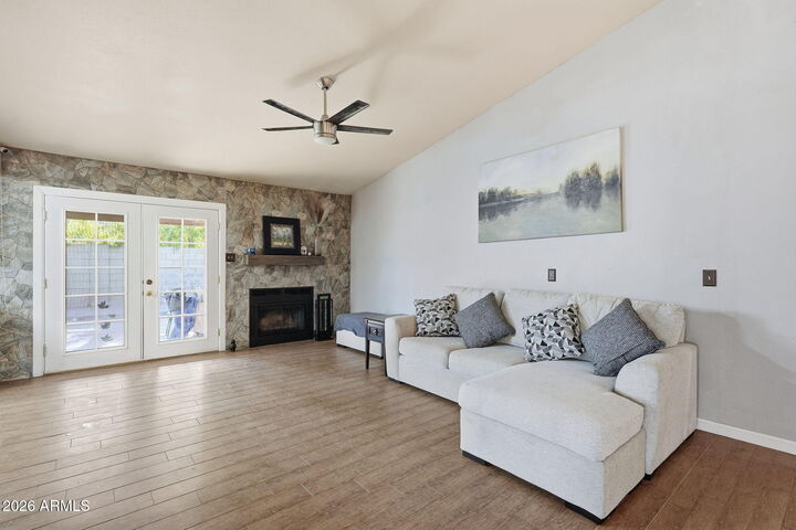 Property Photo:  15633 N 63rd Street  AZ 85254 