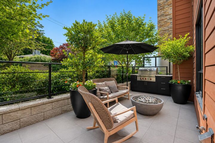 Property Photo: 1055 Ridgewood Drive 102 BC V7R 0A6