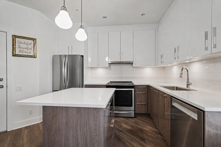 Property Photo: 20829 77A Avenue 301 BC V2Y 0Y5