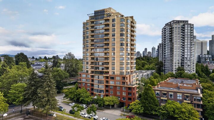 Property Photo: 5288 Melbourne Street 208 BC V5R 6E6