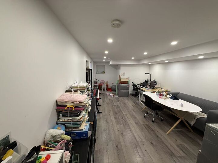 Property Photo:  682 Sperling Avenue  BC V5B 4H5 