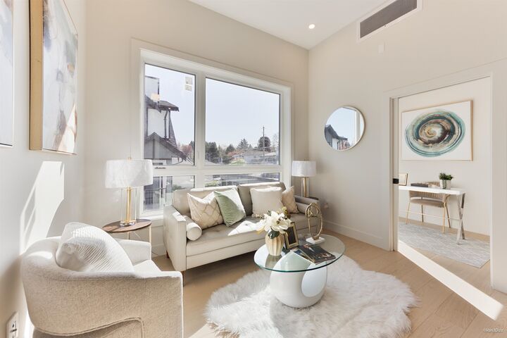 Property Photo:  1406 E 18th Avenue 103  BC V1V 1V1 