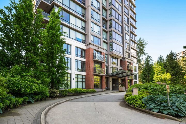 Property Photo: 301 Capilano Road 1707 BC V3H 0G6