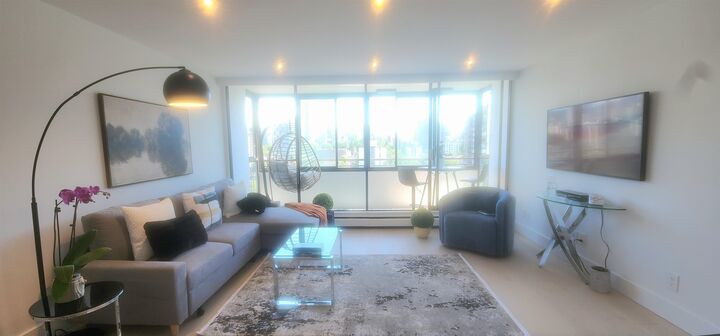 Property Photo: 1725 Pendrell Street Street 1806 BC V6G 2X7
