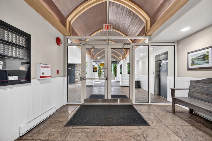 Property Photo: 12639 No.2 Road 422 BC V7E 6N6
