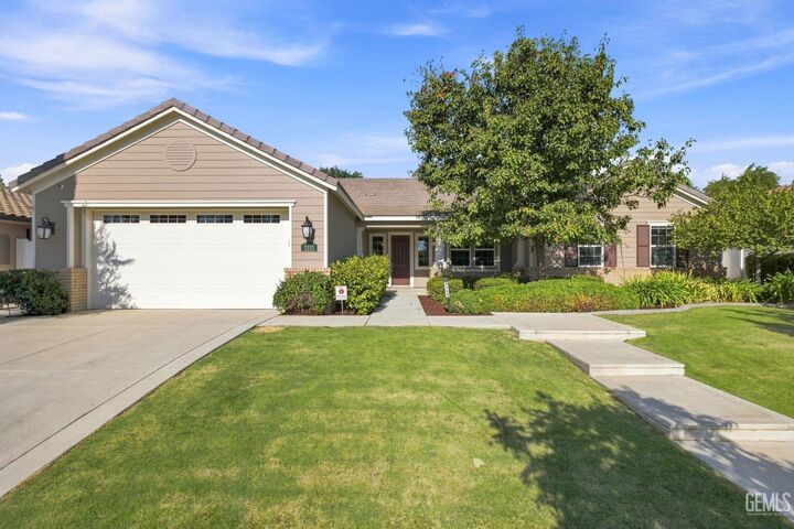 Property Photo: 3113 Barrowby Street CA 93311