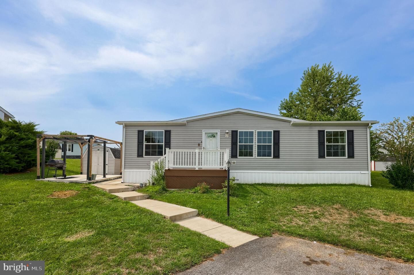 Property Photo: 101 Fawn Meadow Court PA 17603
