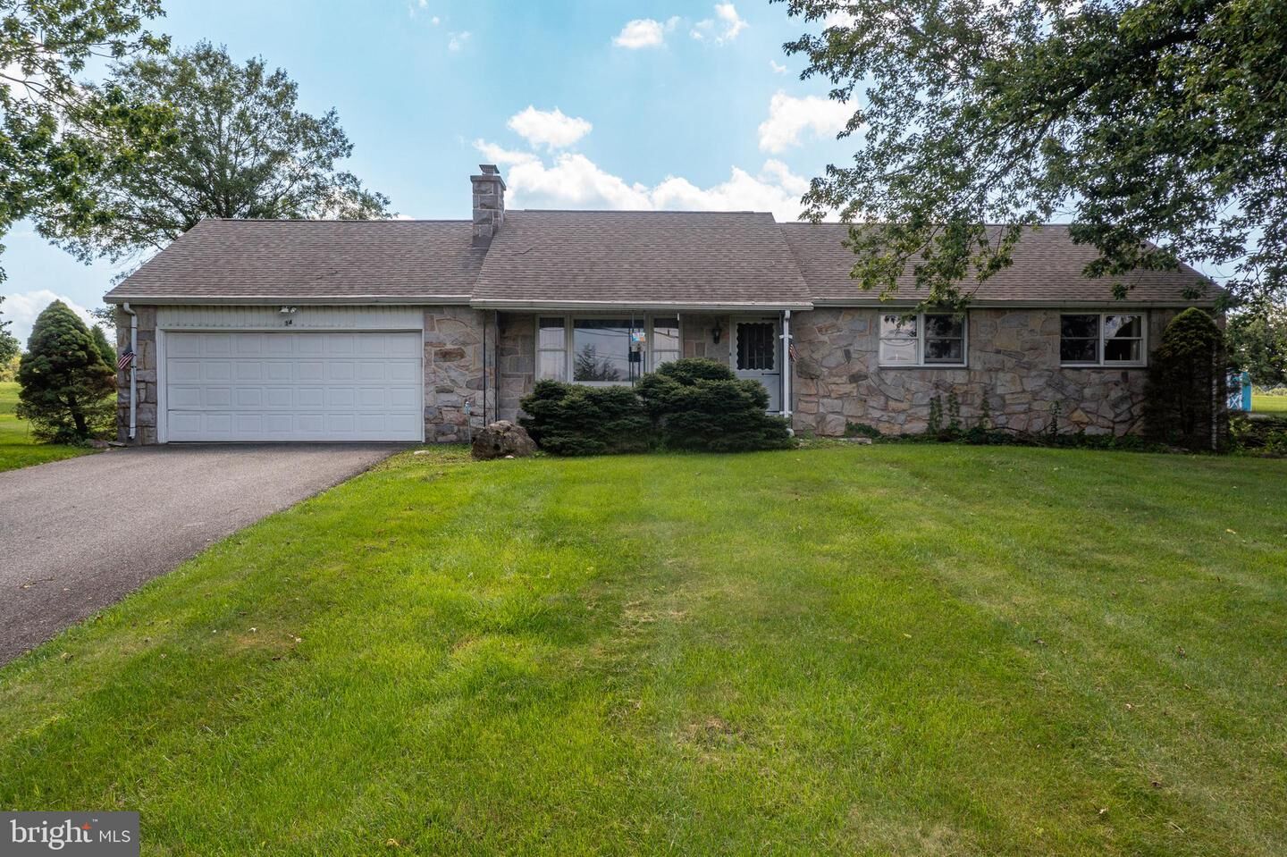 Property Photo: 34 Locust Road PA 19512