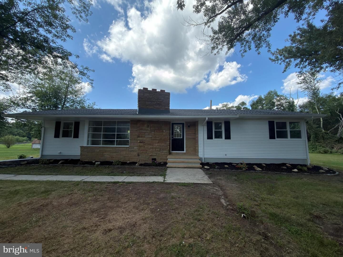 Property Photo:  79 Brandywine Road  NJ 08068 